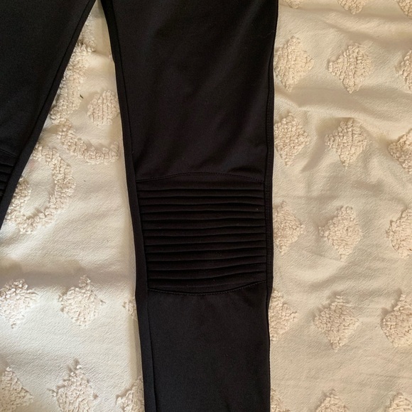 Olympia Leggings - Picture 2 of 5